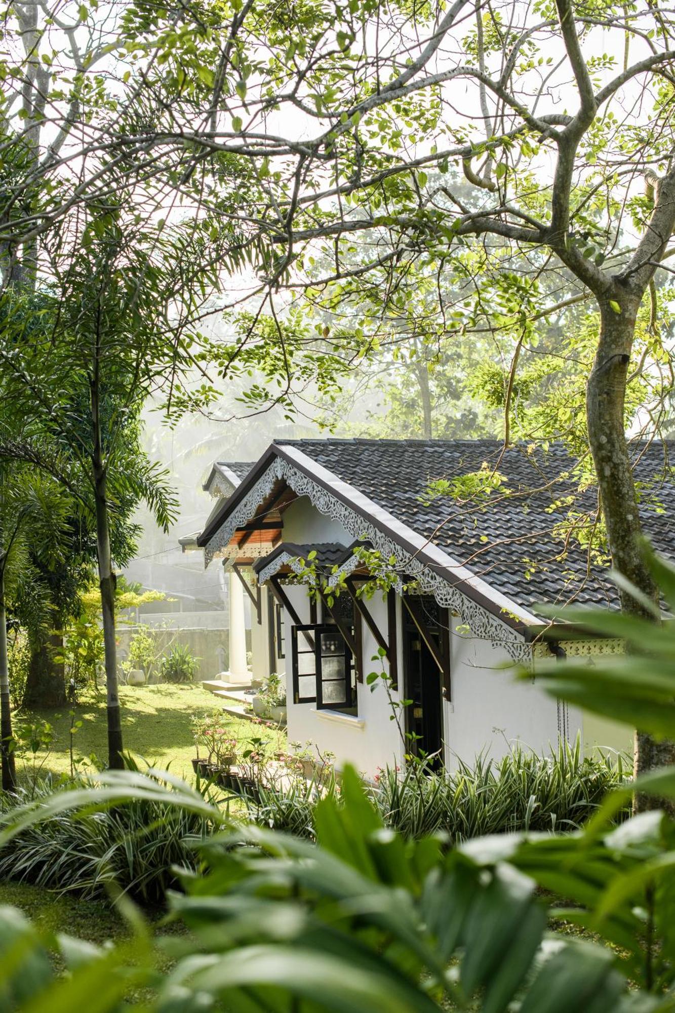 ホテル Roots Retreat ウナワトゥナ エクステリア 写真