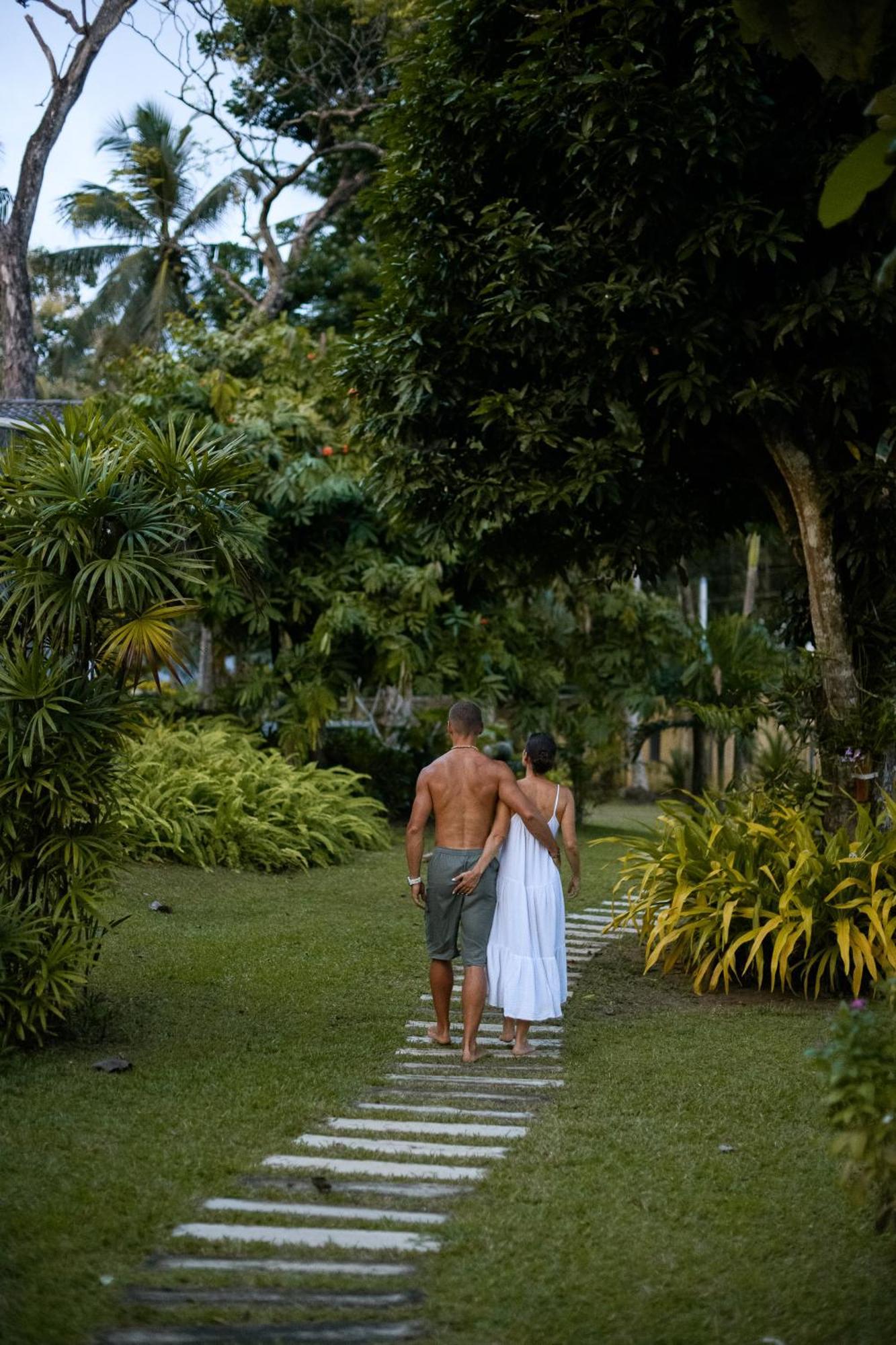 ホテル Roots Retreat ウナワトゥナ エクステリア 写真