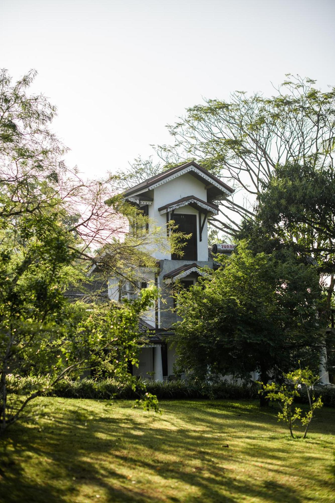 ホテル Roots Retreat ウナワトゥナ エクステリア 写真