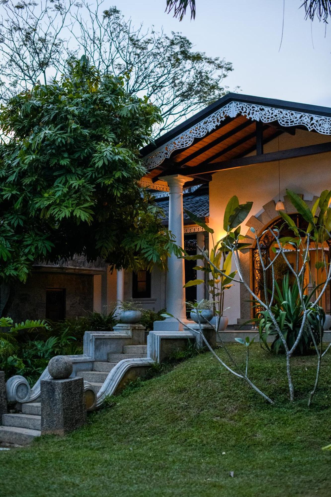 ホテル Roots Retreat ウナワトゥナ エクステリア 写真